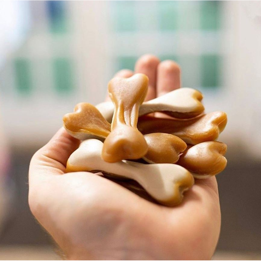 Peanut Butter Dual-Sided Bones - Medium